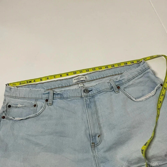 Abercrombie & Fitch "The Mom Short" High Rise Curve Love Size 35/20 - Picture 6 of 8